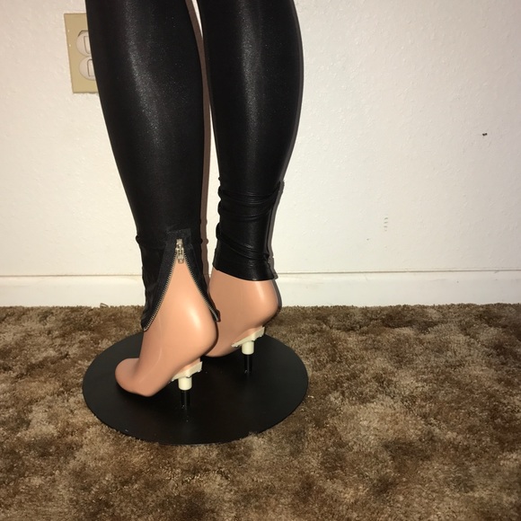 ⬇️bebe Leggings with Zippers Legs -XS BOGO 50% OFF - Picture 5 of 8