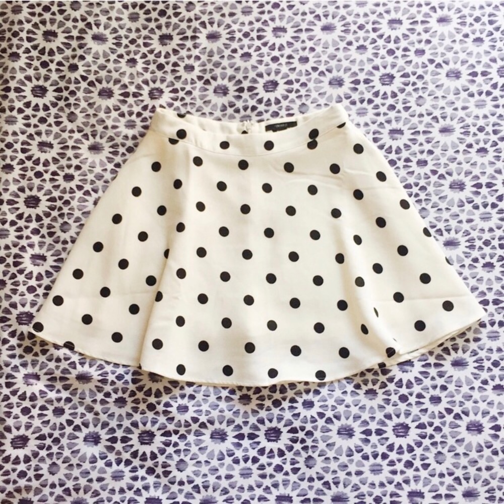White Polka Skirt 🖤