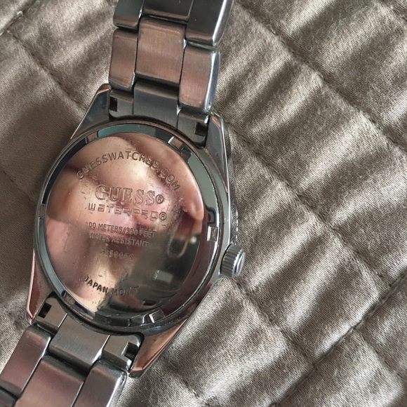 Guess men's watch - Picture 3 of 3