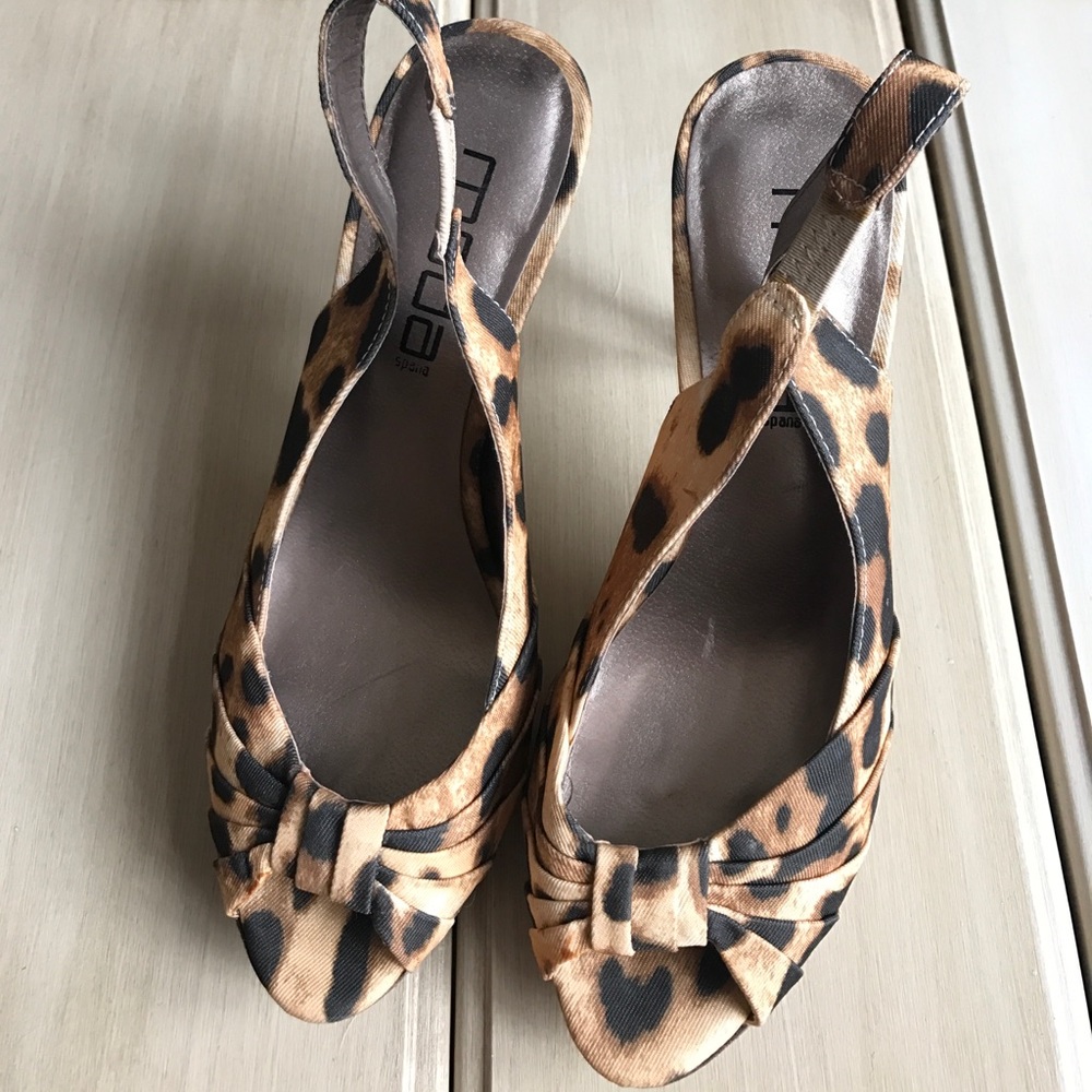 Cheetah Print Moda Slingback heels