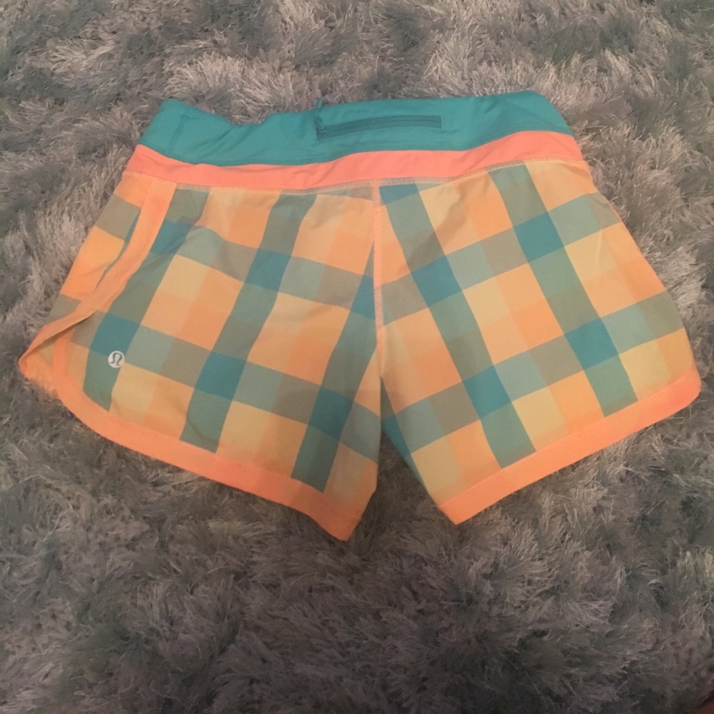 Cute lulu shorts. Size 6
