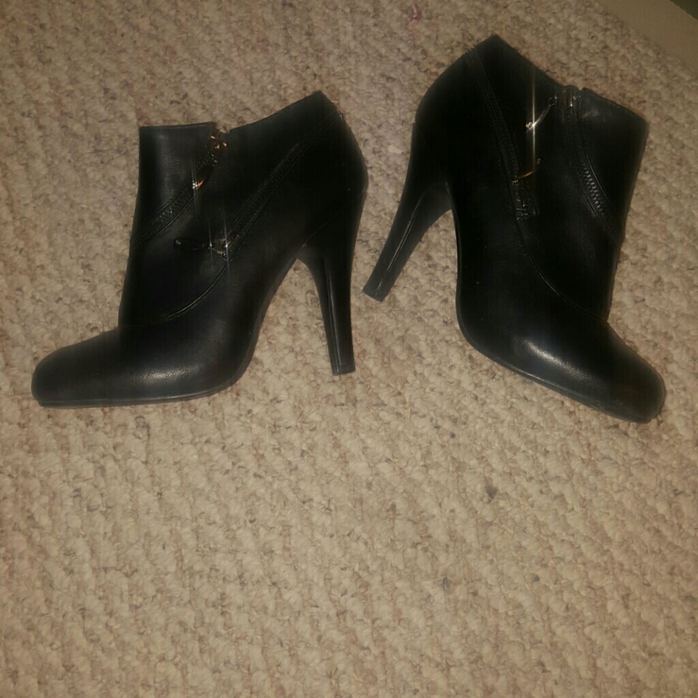 Ankle booties