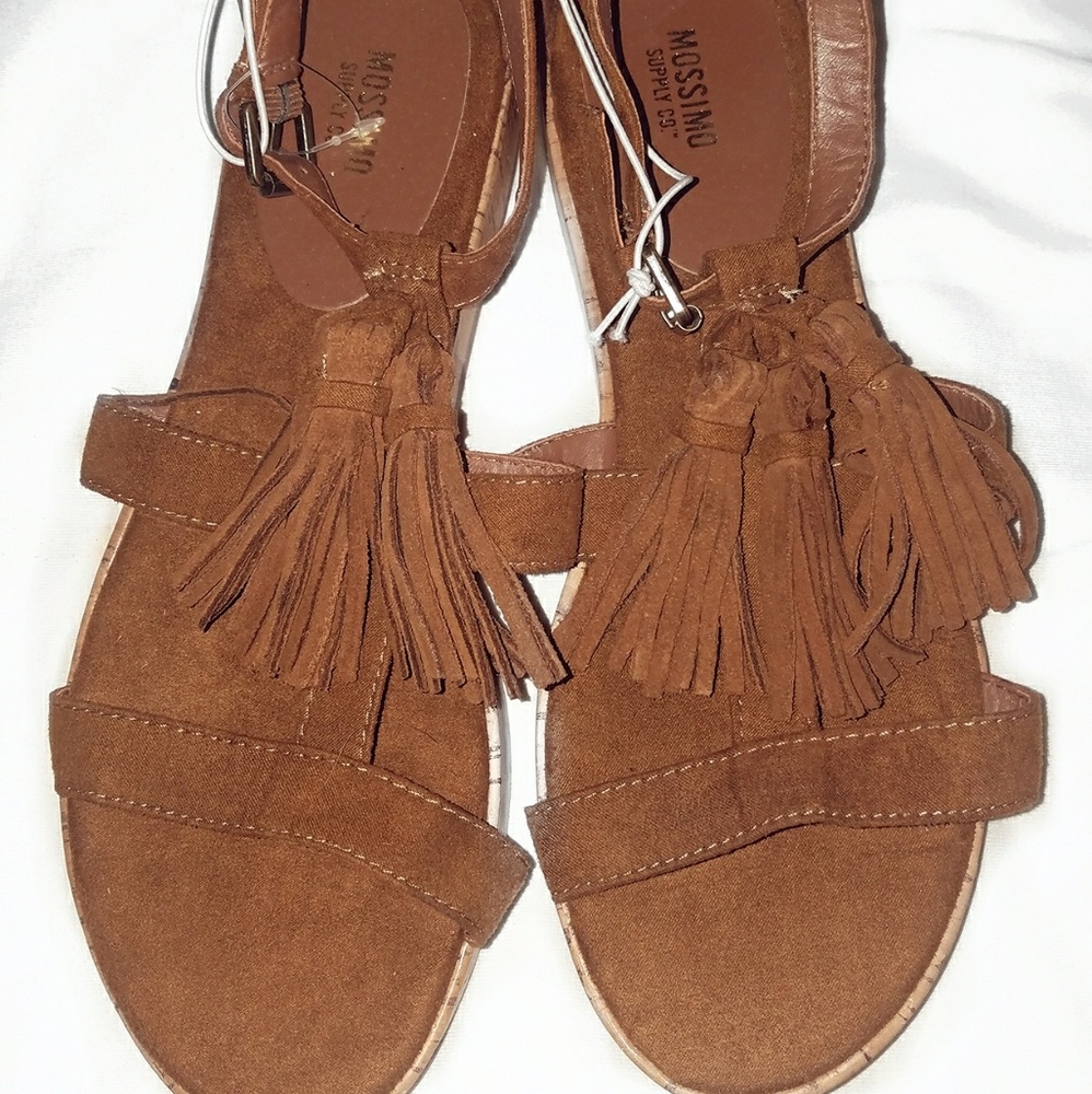 Womens Sandals sz. 8 Mossimo Supply Co. BRAND NEW