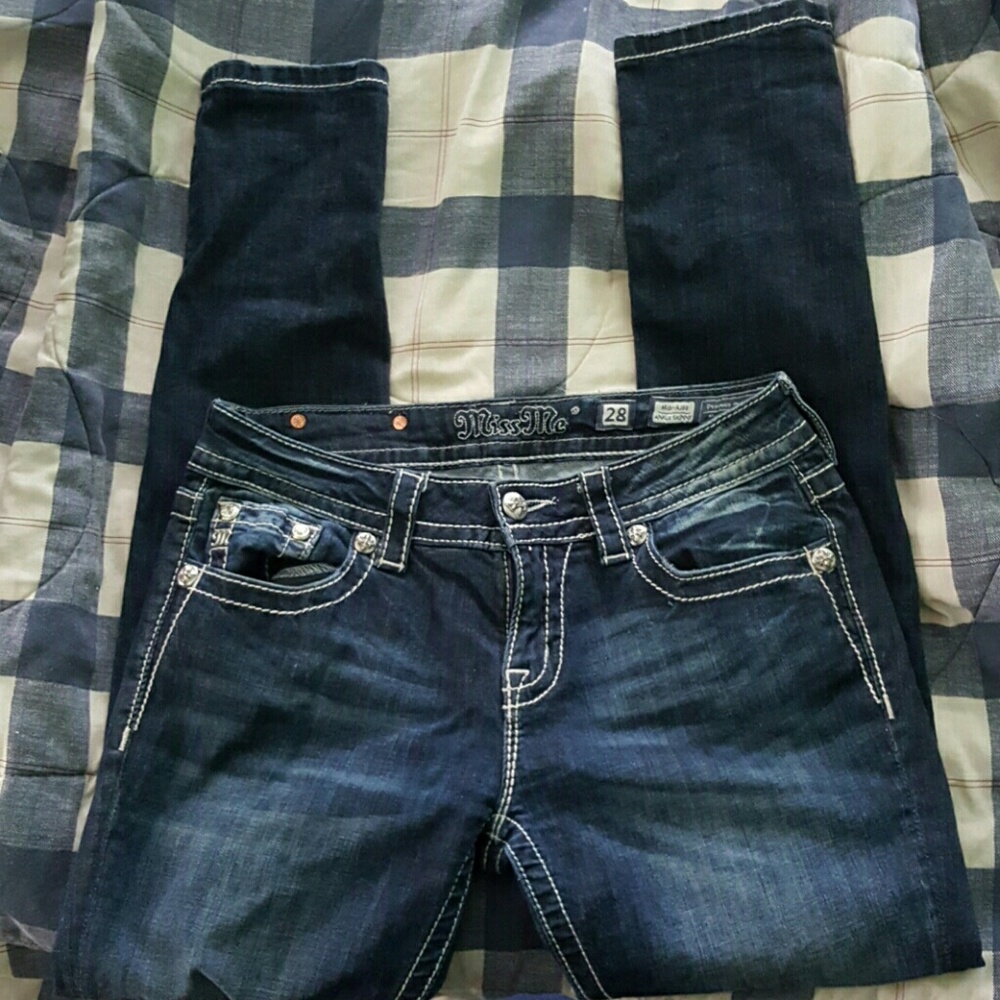 Miss Me ankle skinny jeans.