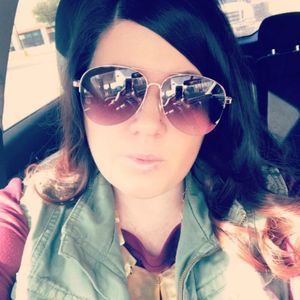 Meet your Posher, Kelley