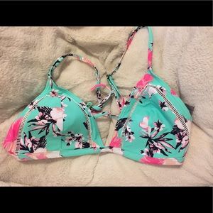 Floral bikini top NWOT
