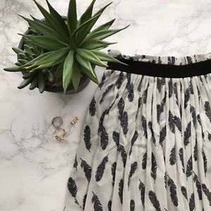 • H&M feather skirt •