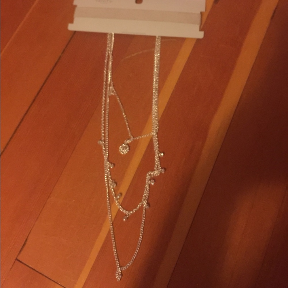 Nude choker with 3 sparkle pieces