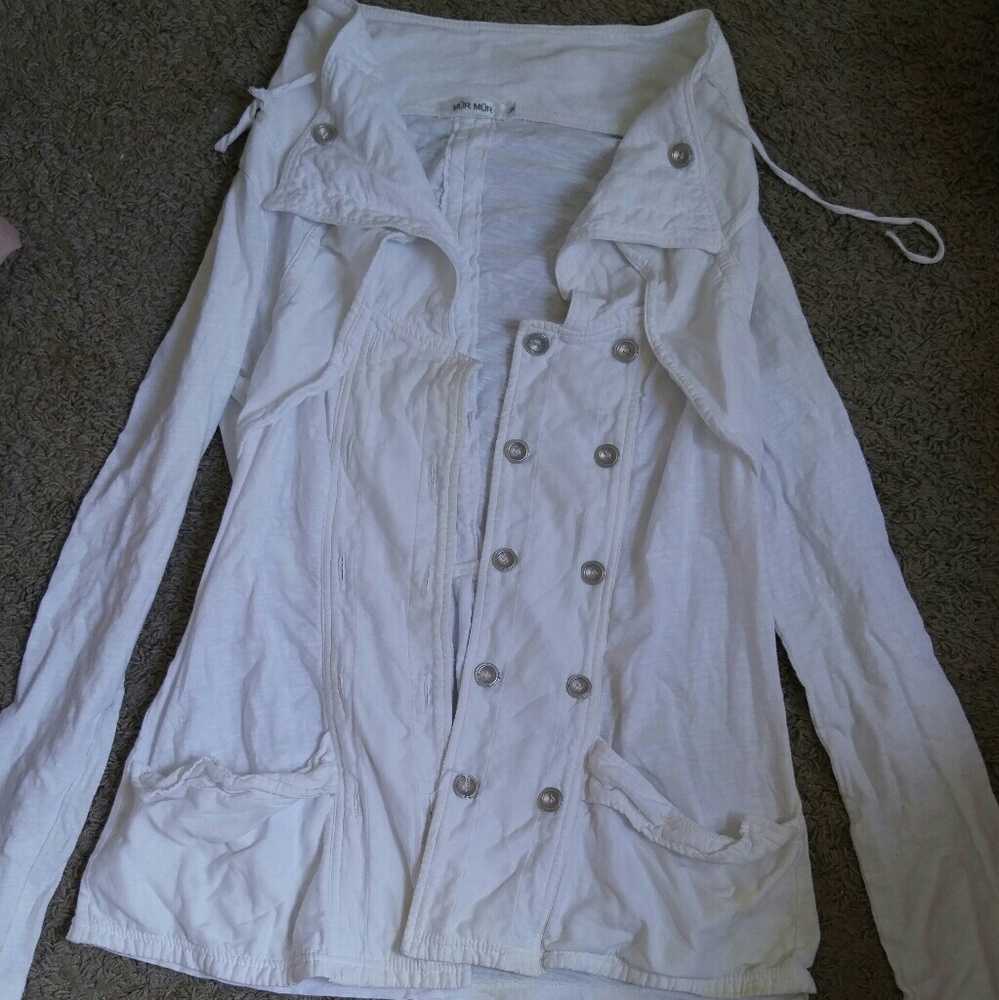 White Jacket "Mur Mur" Brand