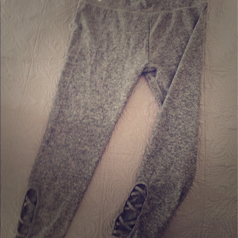 Ebb and Flo leggings/workout capris