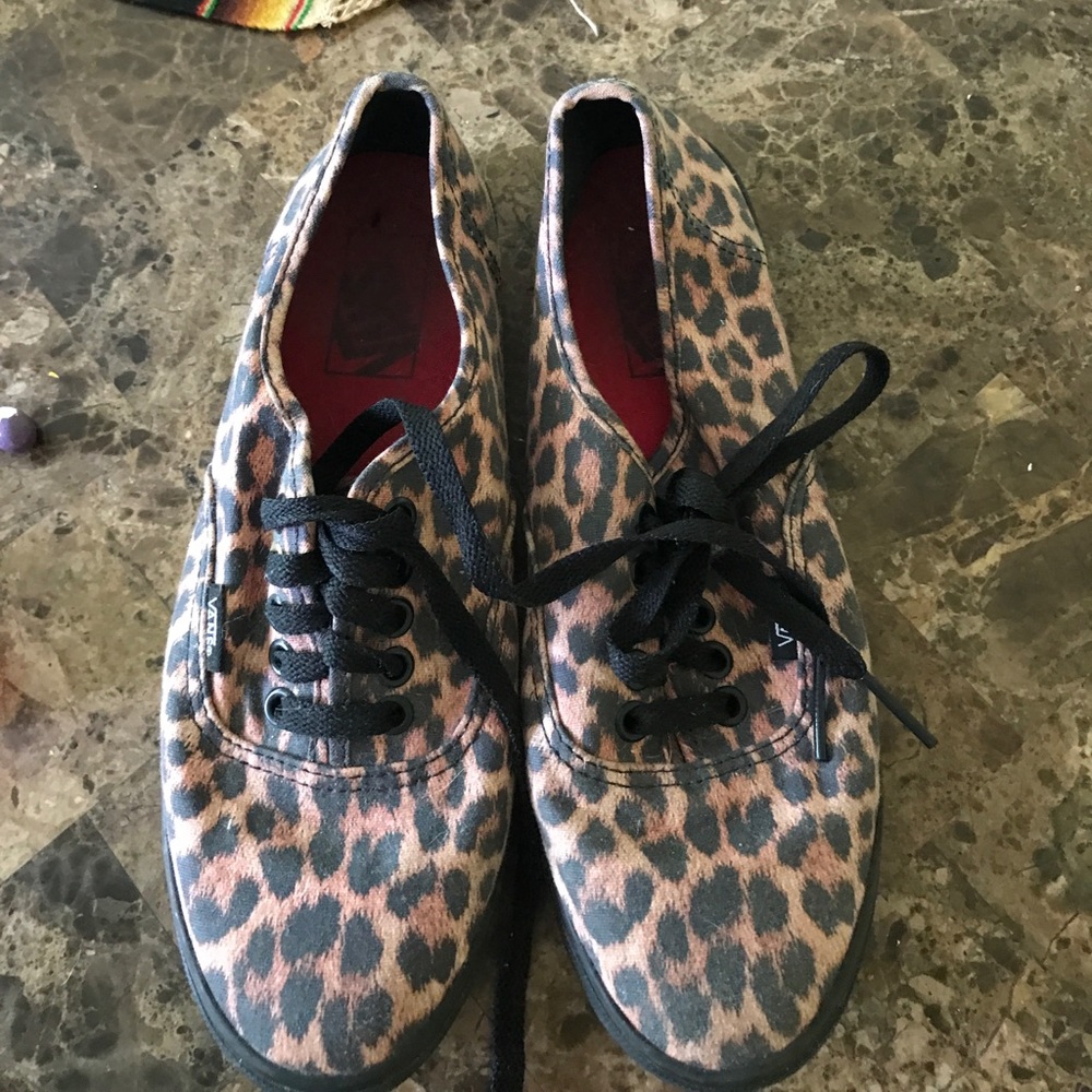 Size 6 leopard Vans