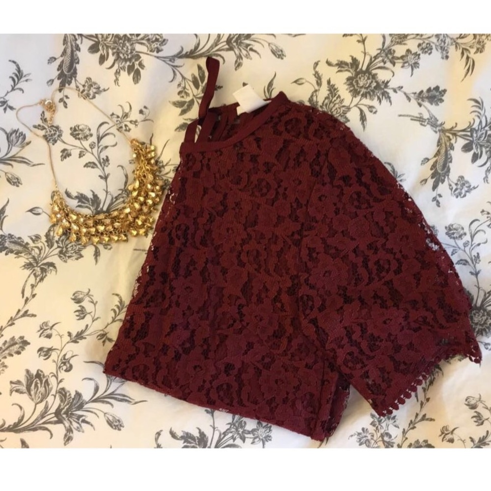🚨FINAL MARKDOWN🚨Maroon Lace Blouse