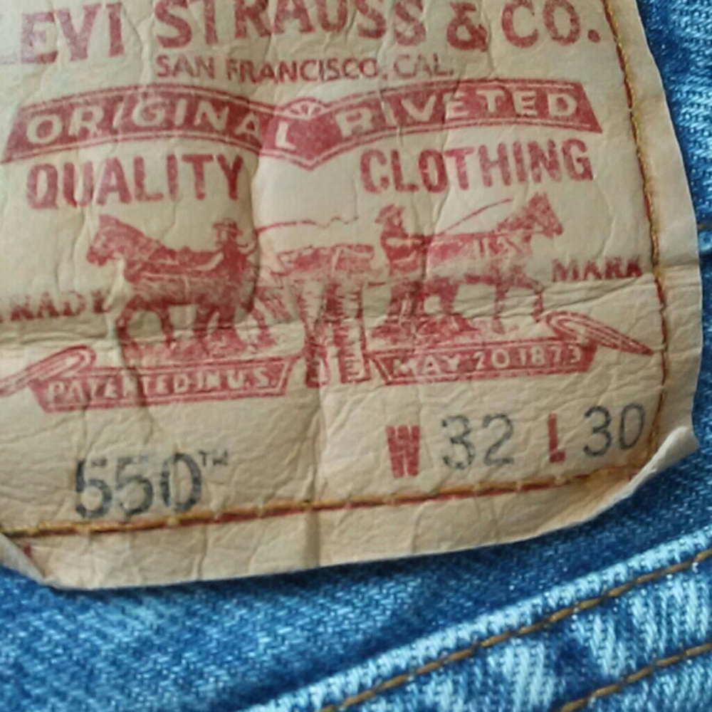 Levis 550