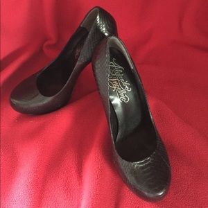 Alejandro Ingelmo Woman's Black Heels Size 6