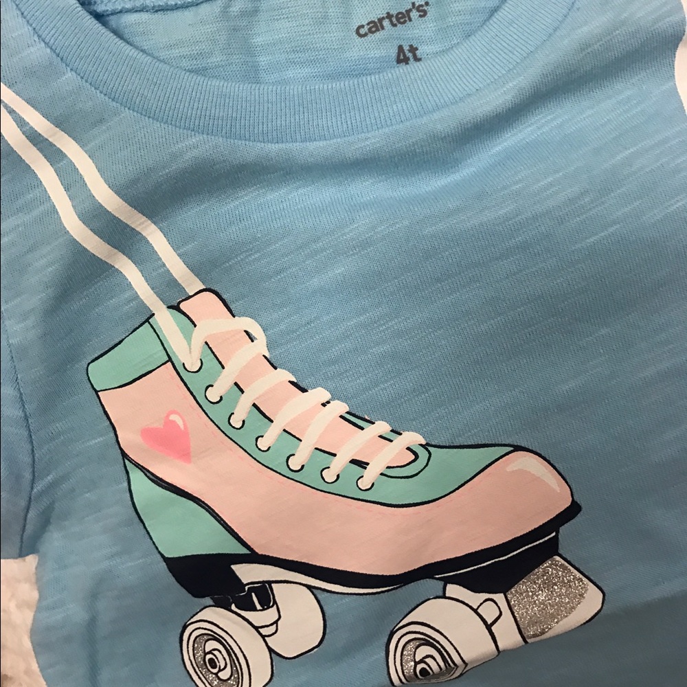 🌸Carter's T-Shirt Size 4T🌸