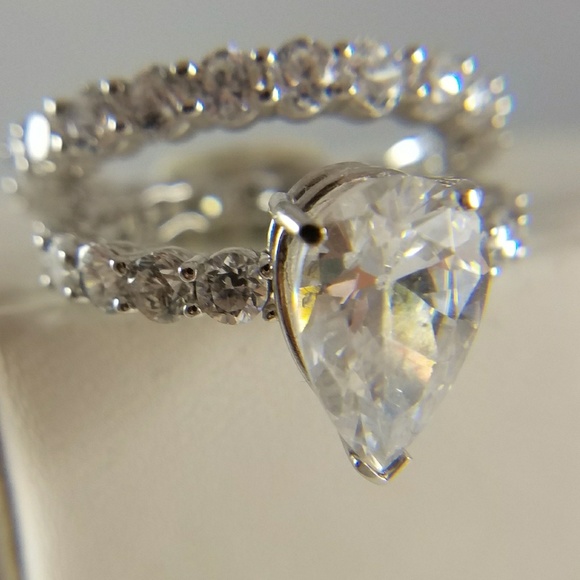 14k Solid 3ct Pear Engagement Ring 2pc set - Picture 6 of 8