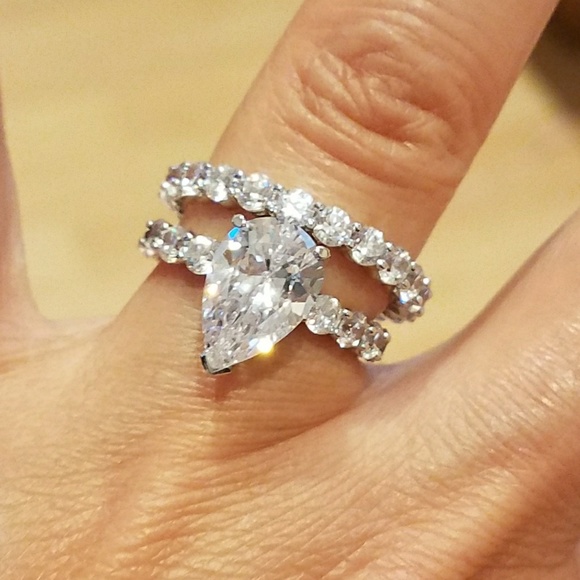 14k Solid 3ct Pear Engagement Ring 2pc set - Picture 8 of 8