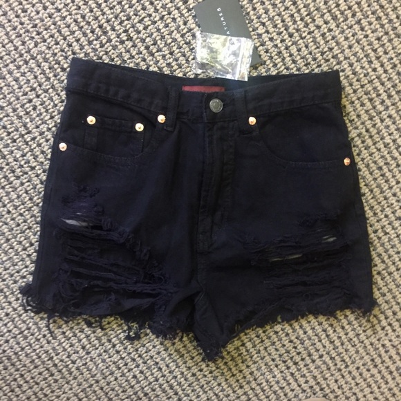 ❌SOLD❌🆕 Destroyed black high waisted denim shorts - Picture 5 of 6