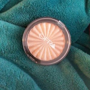 Ofra highlighter