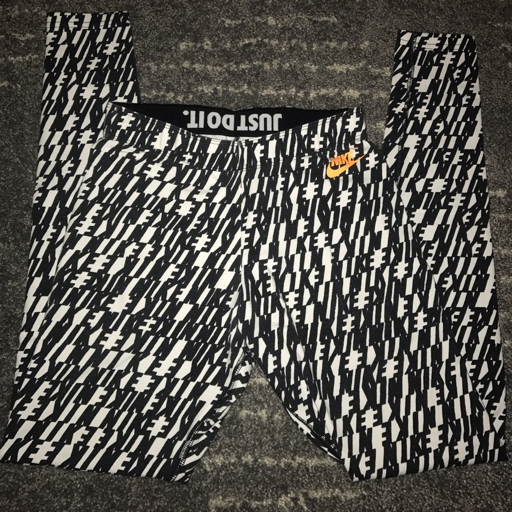 Nike leggings