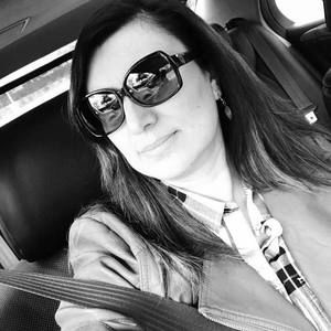 Meet your Posher, Amona