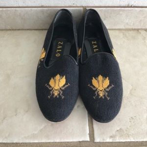 Bumble bee unique flats