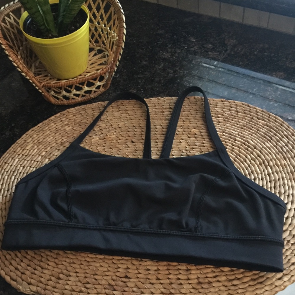 Lululemon sports bra size 8