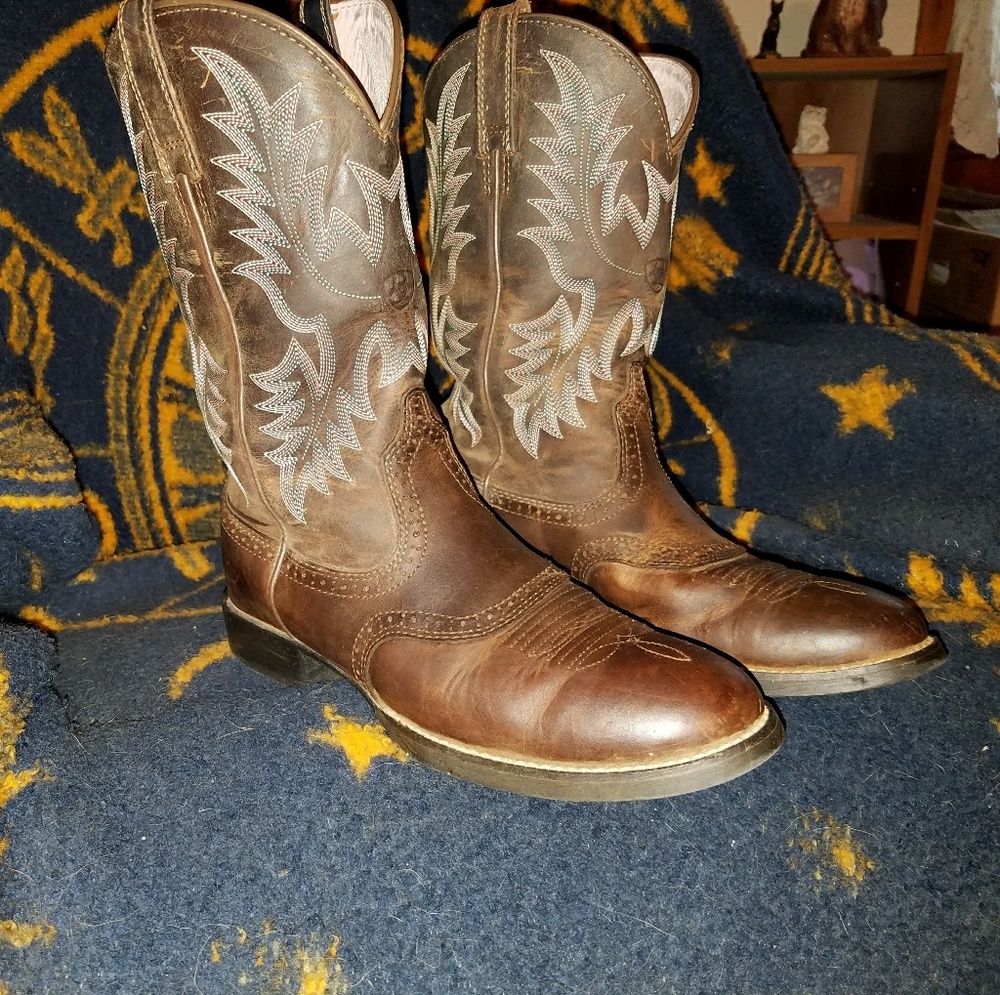 Womens Ariat Cowboy Boots, 7.5