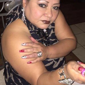 Meet your Posher, Gloria