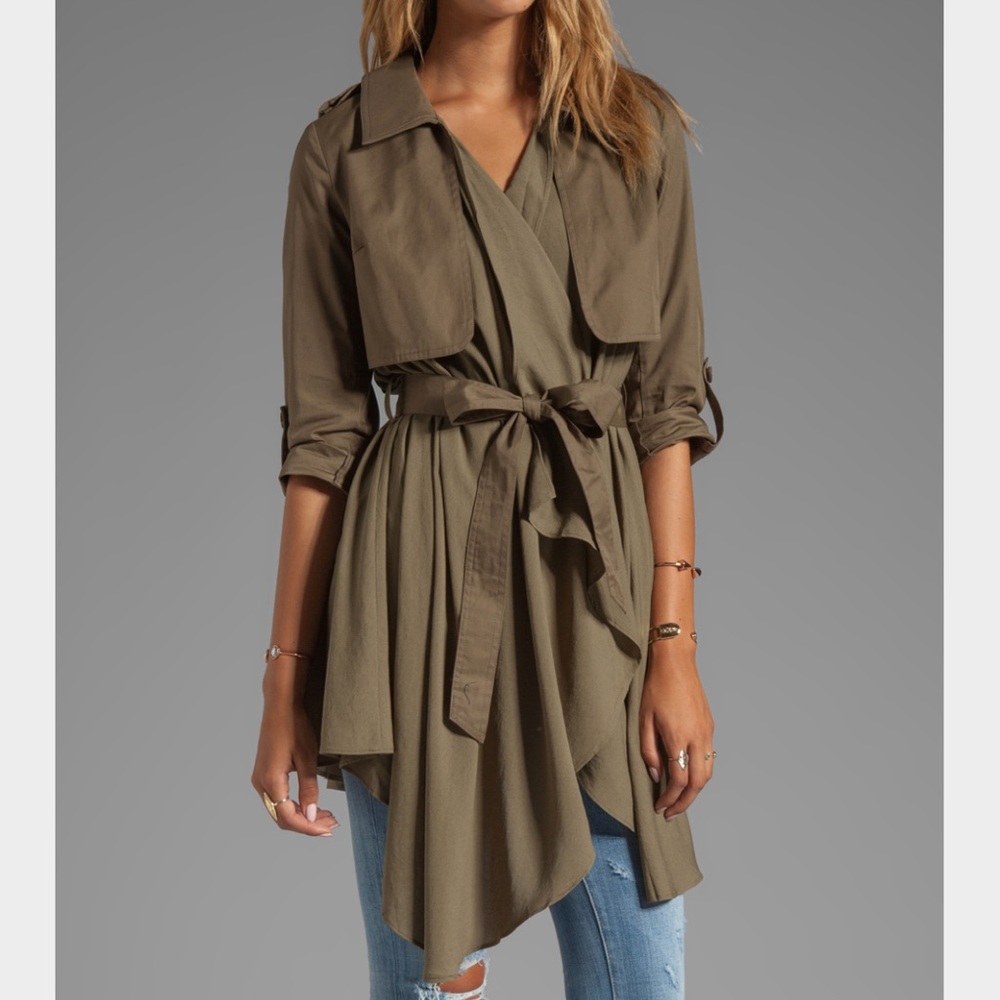 Line & Dot Flowy Trench Coal in Black - Picture 1 of 4