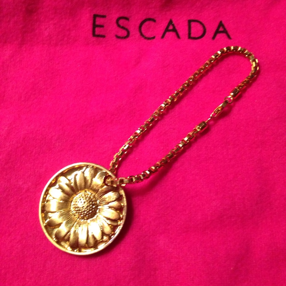 Escada bracelet gold plated