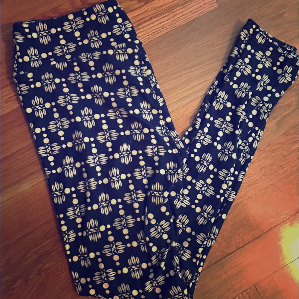 OS LulaRoe Leggings Navy and Ivory