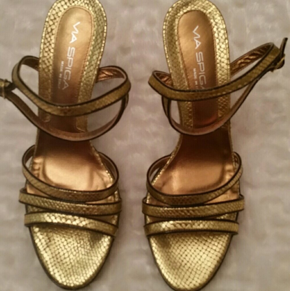 Stunning Via Spiga Strappy Heels