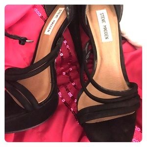 Black strappy Steve Madden heels - sandals