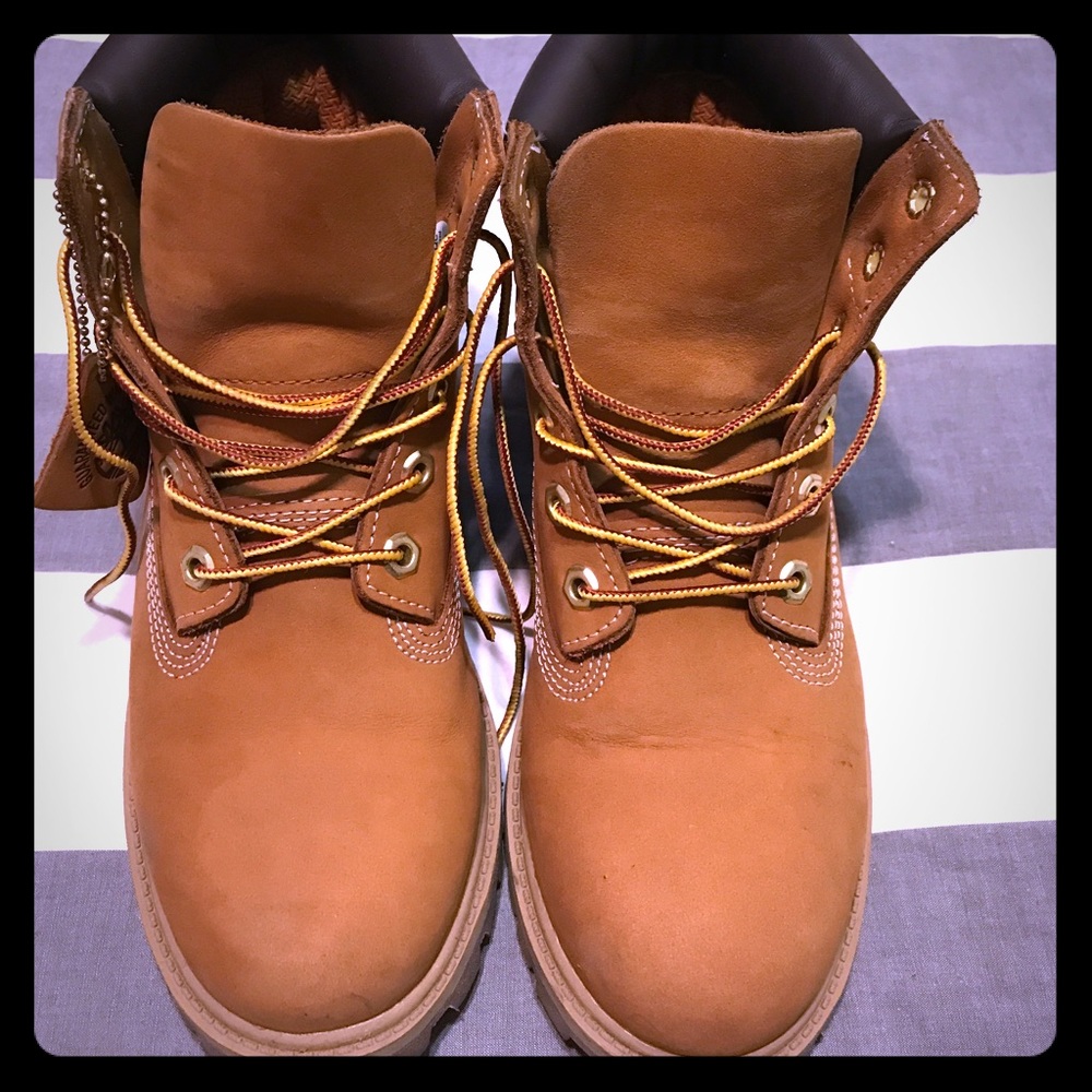 Construction boots tims