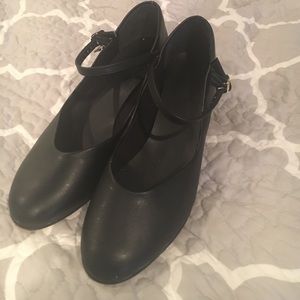 So Danca character shoes with 1 1/2" heel