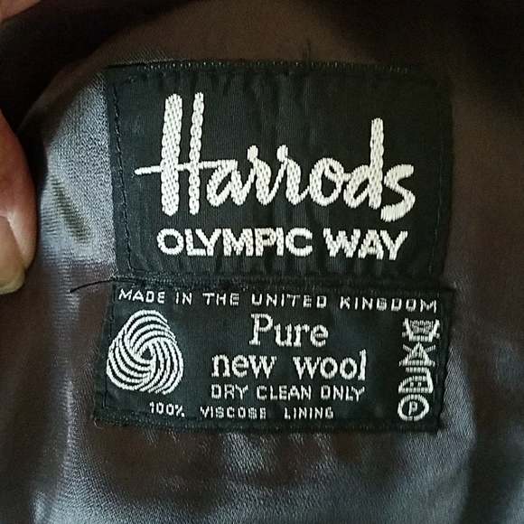 SOLD Beautiful Harrod's ladies' wool blazer - Picture 4 of 6