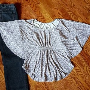 Flowy shirt, great for summer!