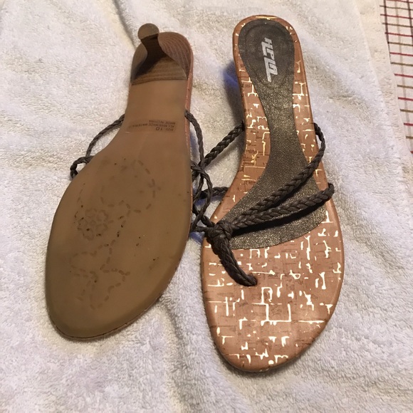 Slides - Picture 3 of 4