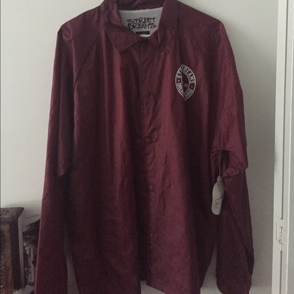 STREET DREAMS SLEEK BUTTON UP