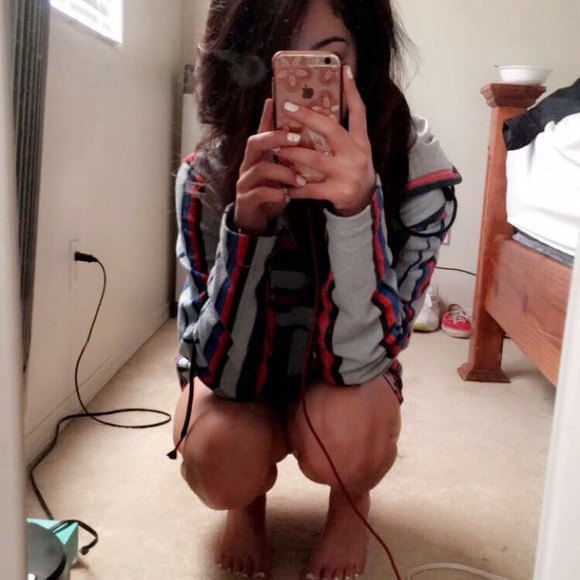 Poncho - Picture 3 of 3