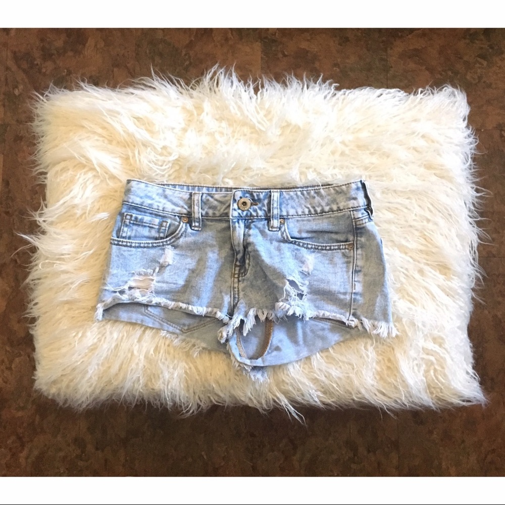 Light wash denim shorts