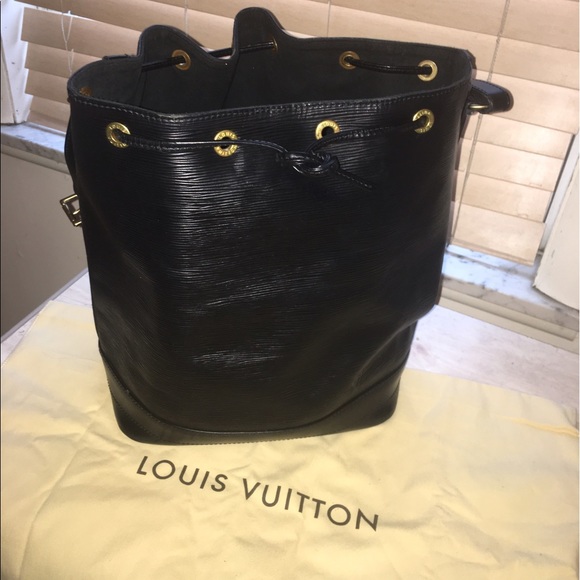 Louis Vuitton black epi leather noe - Picture 3 of 7