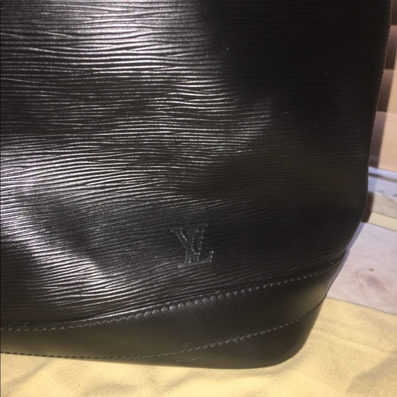 Louis Vuitton black epi leather noe - Picture 4 of 7