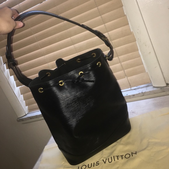 Louis Vuitton black epi leather noe - Picture 2 of 7