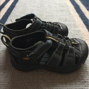Keen Newport H2 infant/toddler sandal