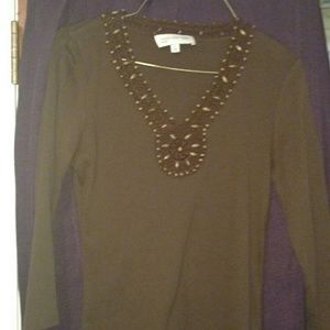 Cute brown embroidered top with gen. wood beads.