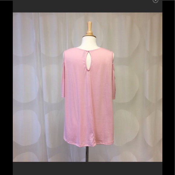 HP.🎉 Pink Cold Shoulder Top. Sz Lg - Picture 3 of 3