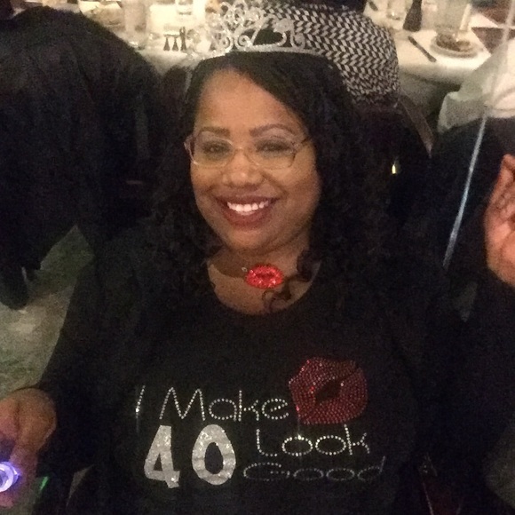 Meet your Posher, Nisha - Picture 2 of 4