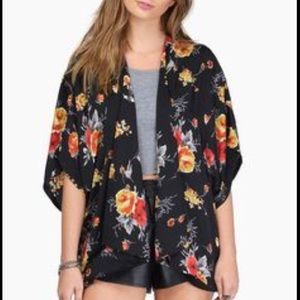 Black Floral Kimono